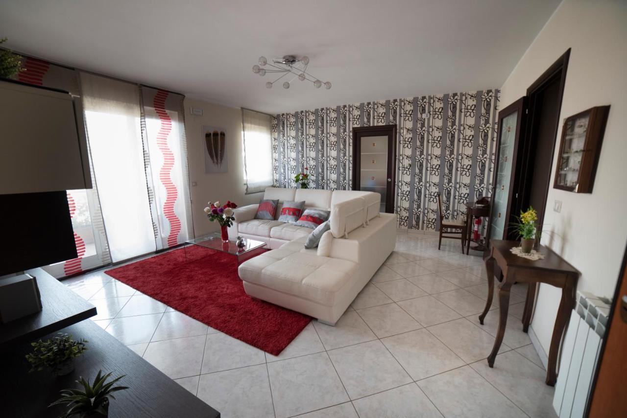 Casa Rosanna Villa Giardini-Naxos Buitenkant foto