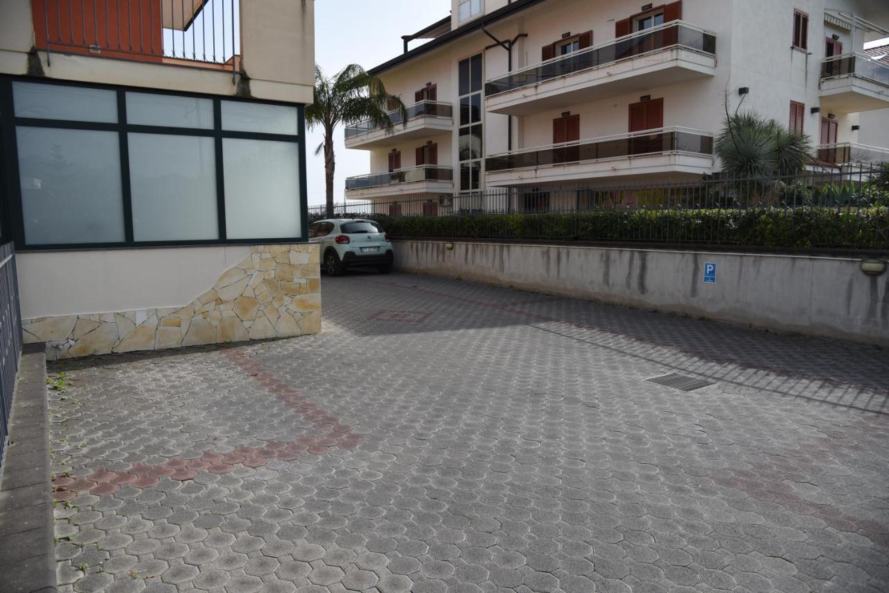 Casa Rosanna Villa Giardini-Naxos Buitenkant foto